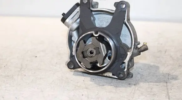 Jeep Cherokee KL Vacuum pump 55221325