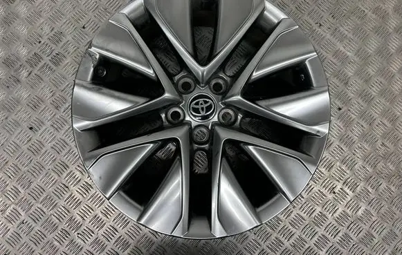 Toyota Mirai II R19 alloy rim 