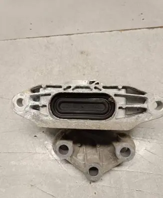 Opel Insignia B Engine mount bracket 84248715