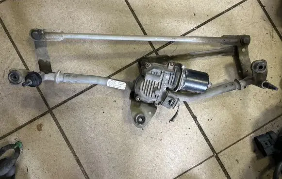 Skoda Superb B8 (3V) Front wiper linkage and motor 3V1955119 1002170147 1701230304162