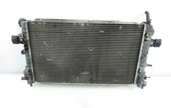 Opel Astra H Coolant radiator 13129047