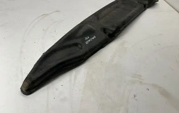 Dodge Challenger Fender foam support/seal 5112925AE 2925