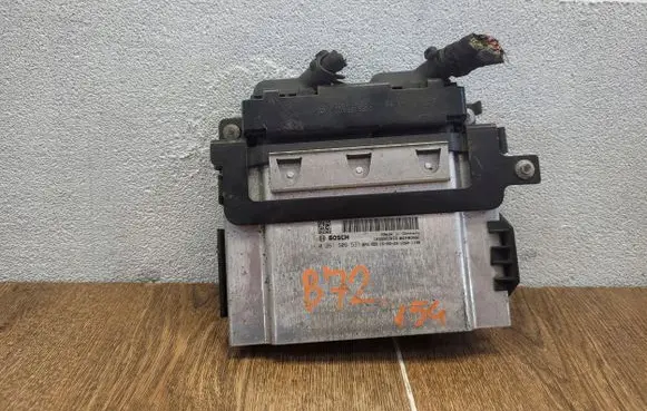 Volkswagen Polo V 6R Engine control unit/module 0261S09531