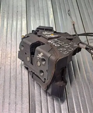 Mazda 3 I Front door lock 3N6AA21812D