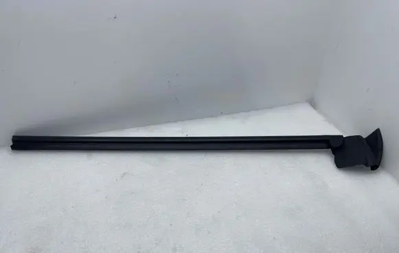 Tesla Model Y Front door rubber seal 150006300C