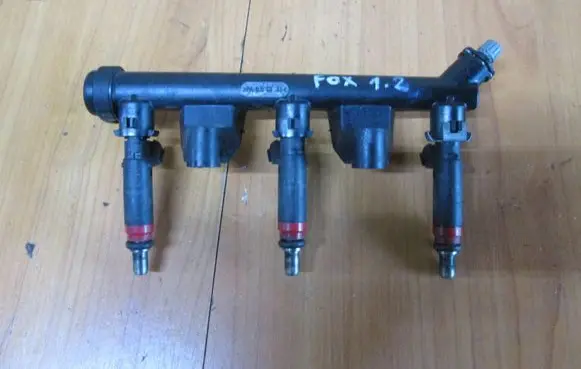 Volkswagen Fox Fuel main line pipe 03D906031C 5141A04890