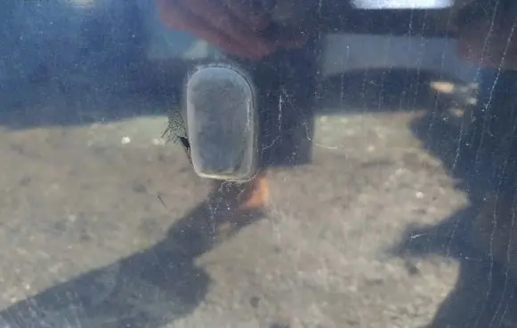 Ford Mondeo Mk III Windshield washer spray nozzle 