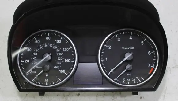 BMW X1 E84 Speedometer (instrument cluster)