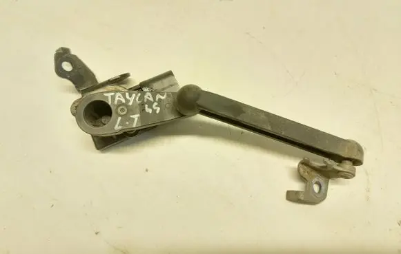 Porsche Taycan 9J1 Headlight/headlamp level sensor 9J1616571AJLK0121