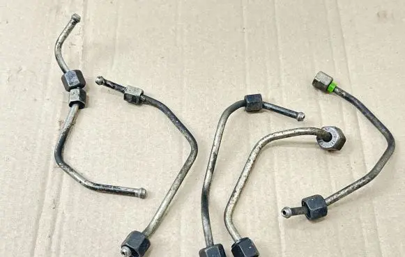 Toyota Proace Fuel injector supply line/pipe 
