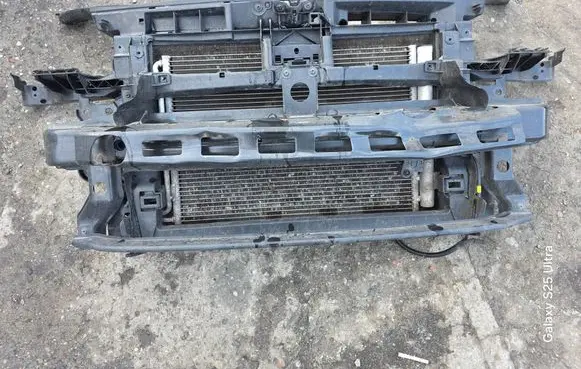 Volkswagen Golf Plus Radiator support slam panel 5M0805588D