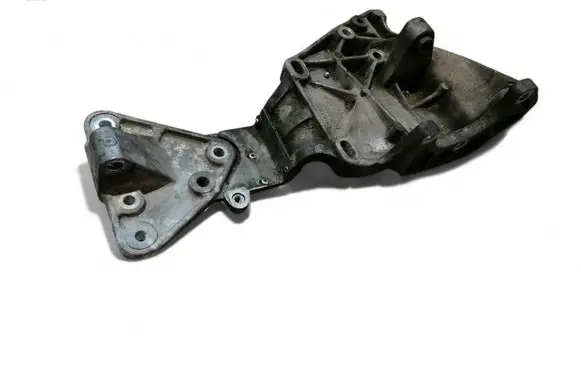 Volvo S80 Generator/alternator bracket 30757329