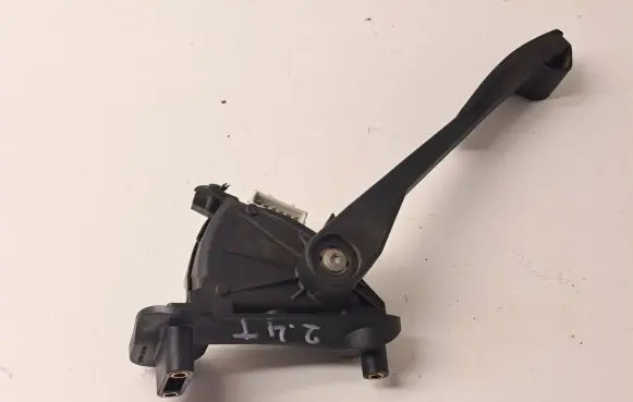 Volvo XC70 Accelerator throttle pedal 9496021 F101 00776913