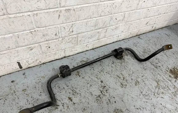Toyota Camry VIII XV70 Front anti-roll bar/sway bar