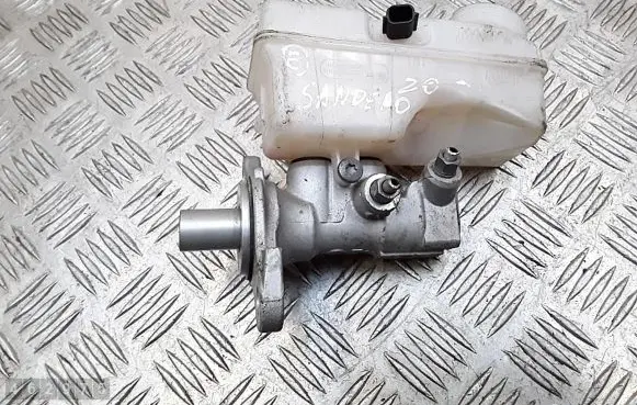 Renault Sandero II Master brake cylinder 460915125r