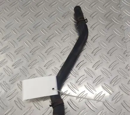 Volkswagen PASSAT B8 Engine coolant pipe/hose
