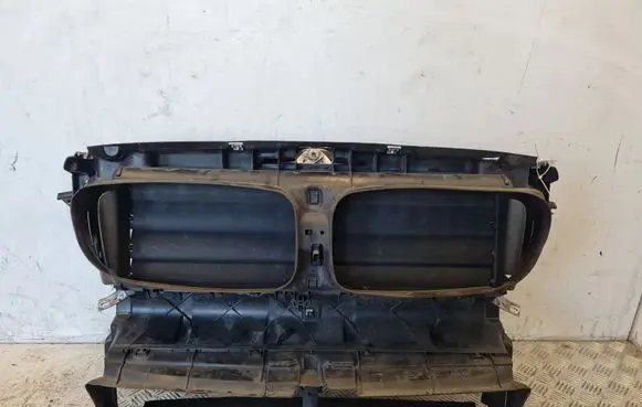 BMW 5 F10 F11 Radiator support slam panel