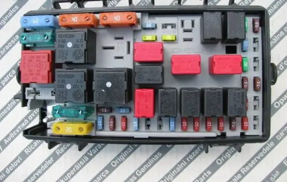 Fiat Grande Punto Fuse box set 51744836