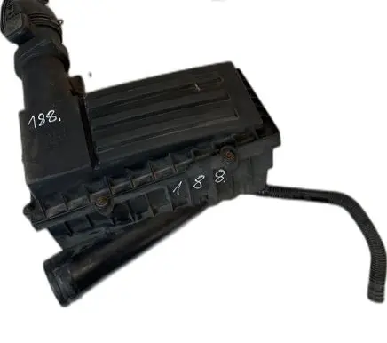 Volkswagen PASSAT B6 Air filter box cover 