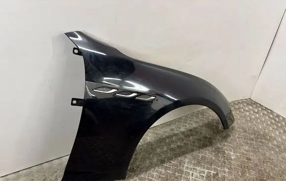 Maserati Ghibli Fender 670008304