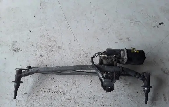 Front wiper linkage