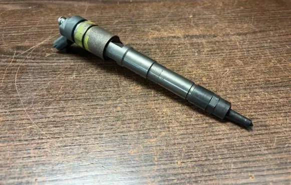 Iveco Daily 3rd gen Fuel injector 0445120011