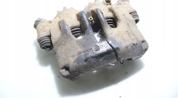 Nissan NV400 Front brake caliper