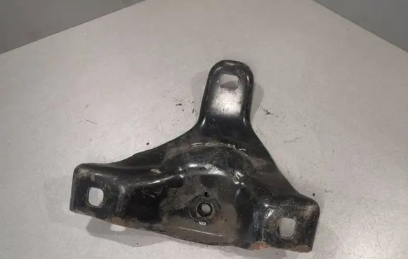 Ford Focus Engine mount bracket 98AB6037AG A359A