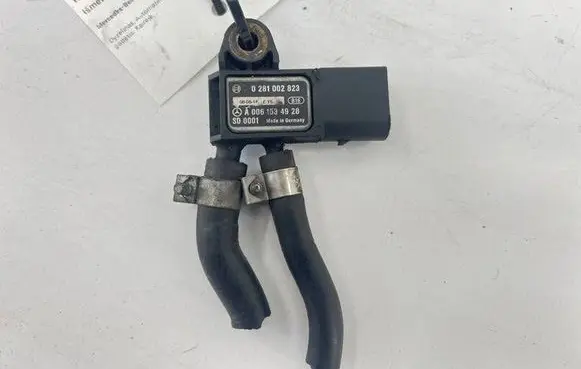 Mercedes-Benz E W211 Exhaust gas pressure sensor 0281002823 A0061534928