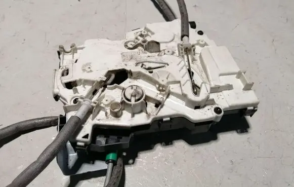 Mercedes-Benz Vito Viano W447 Loading door lock A4477408300
