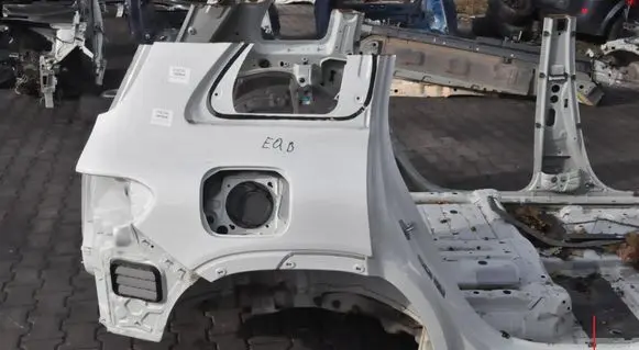 Mercedes-Benz EQB Rear quarter panel 