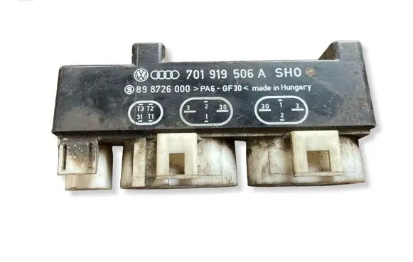 Seat Alhambra (Mk1) Coolant fan relay 701919506A