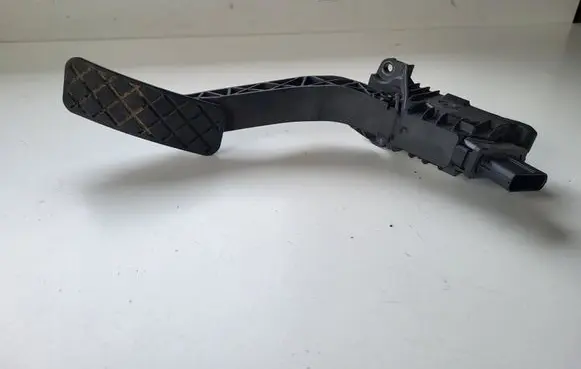 Skoda Superb B8 (3V) Accelerator throttle pedal