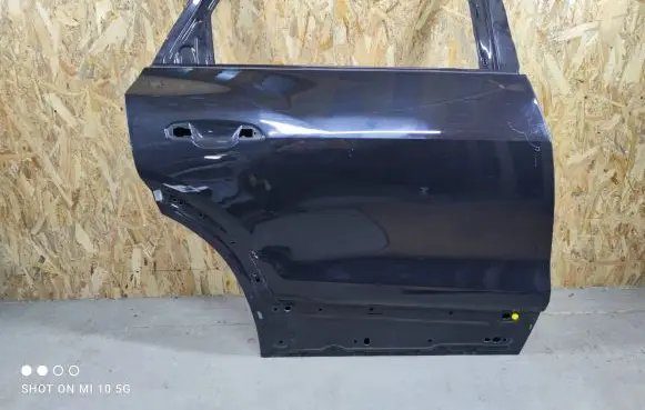 Audi e-tron Rear door