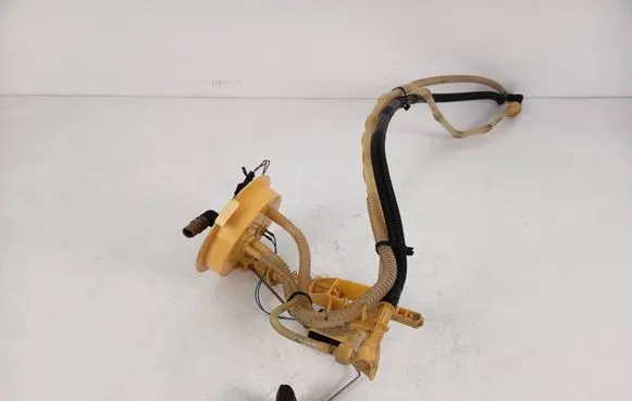 BMW 1 E82 E88 Fuel level sensor 7190944