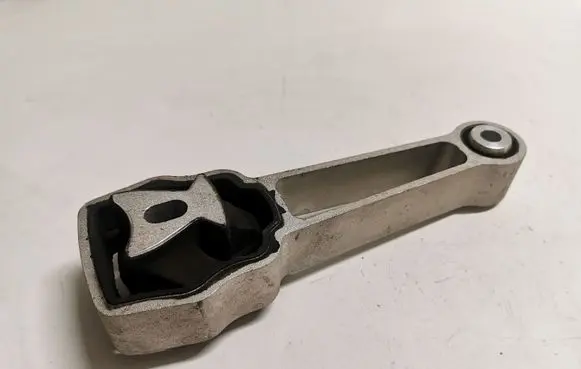 Land Rover Range Rover Evoque L538 Gearbox mounting bracket