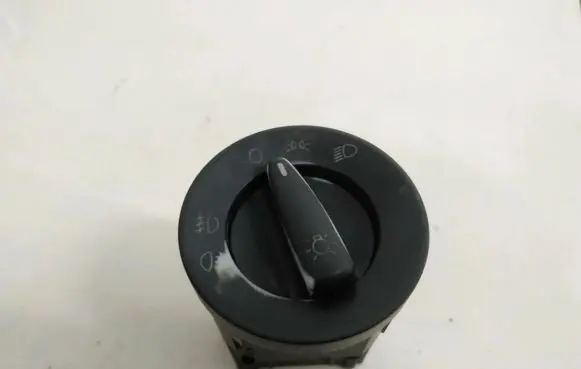 Volkswagen PASSAT B5 Light switch 1c0941531 04052031