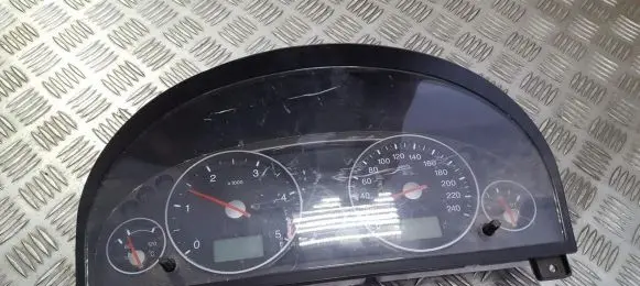 Ford Mondeo Mk III Speedometer (instrument cluster) 3s7t10649 3s7t-10649