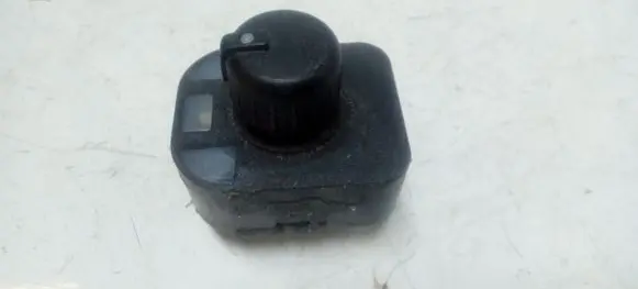 Audi A8 S8 D3 4E Wing mirror switch 8E0959565