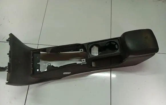 Volvo V50 Armrest 33375M