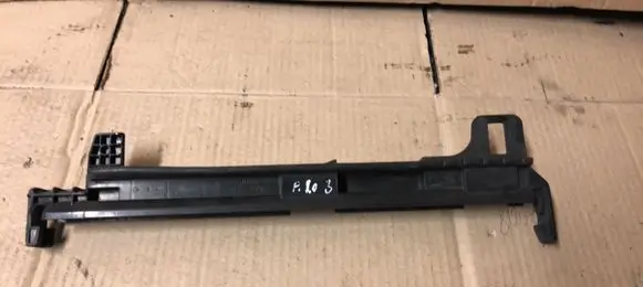 Mercedes-Benz E W212 Radiator mount bracket 0477902904