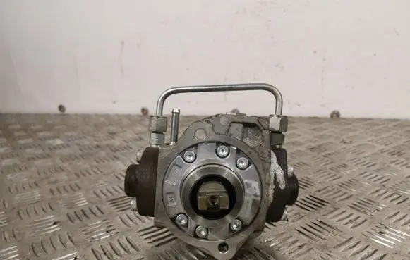 Toyota Avensis T270 Fuel injection high pressure pump 221000R040