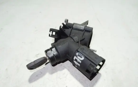 Mercedes-Benz A W169 Ignition lock 8626324
