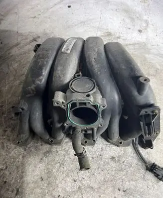 Opel Vectra C Intake manifold 55562518