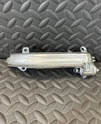 BMW 3 F30 F35 F31 Front fender indicator light 20203102