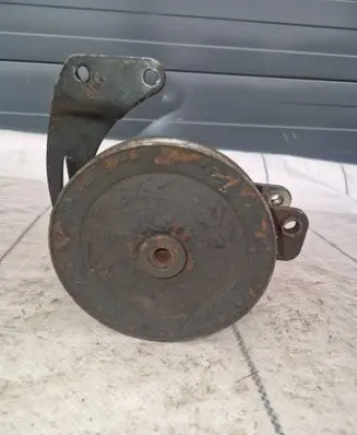 Nissan Patrol Y60 Power steering pump