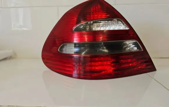 Mercedes-Benz E W211 Rear/tail lights A2118200364