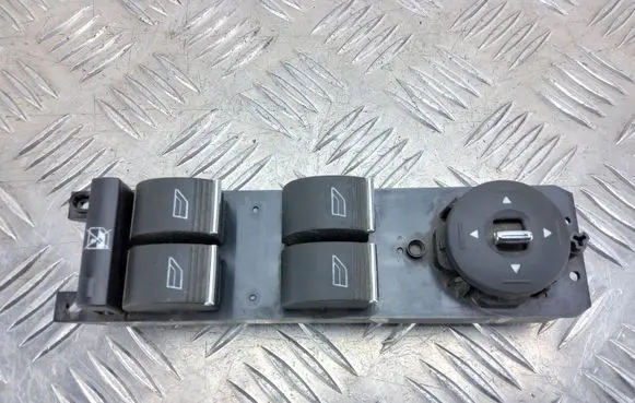 Ford Focus Electric window control switch AM5T14A132AA