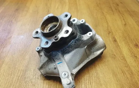 BMW X3 G01 Front wheel hub 6882598 31216882598