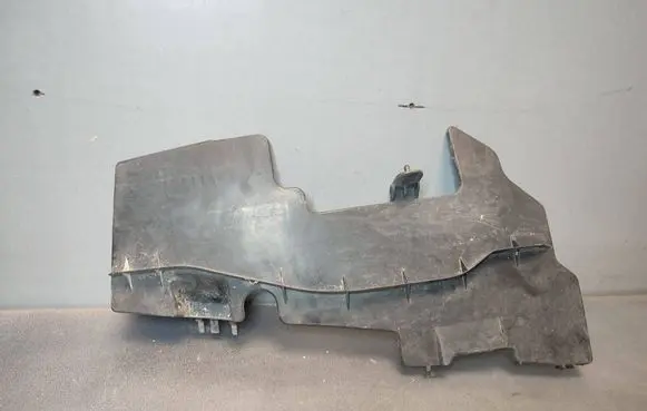 Toyota Avensis T270 Intercooler air guide/duct channel 5329305080